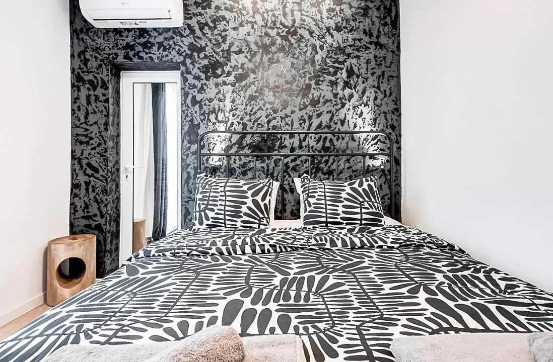 2 Private Suits - Art, Location, Quiet, Balconies Sófia 0*,