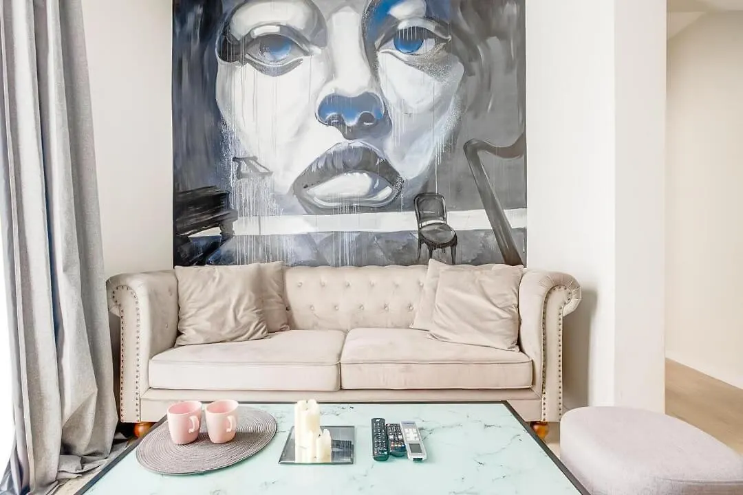 2 Private Suits - Art, Location, Quiet, Balconies ソフィア アパート