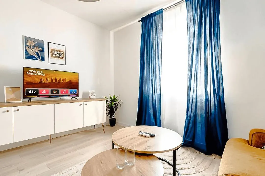 2 Private Suits - Art, Location, Quiet, Balconies Sofía Apartamento