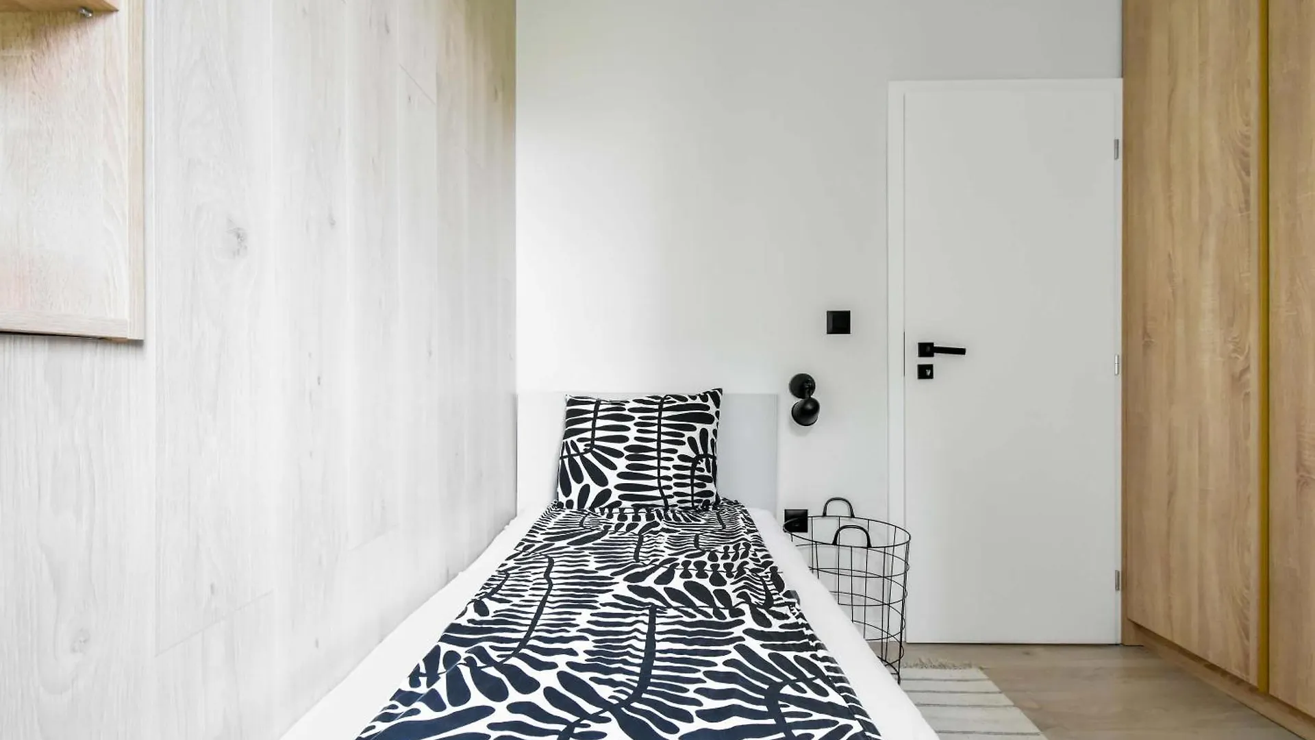 2 Private Suits - Art, Location, Quiet, Balconies Sofía