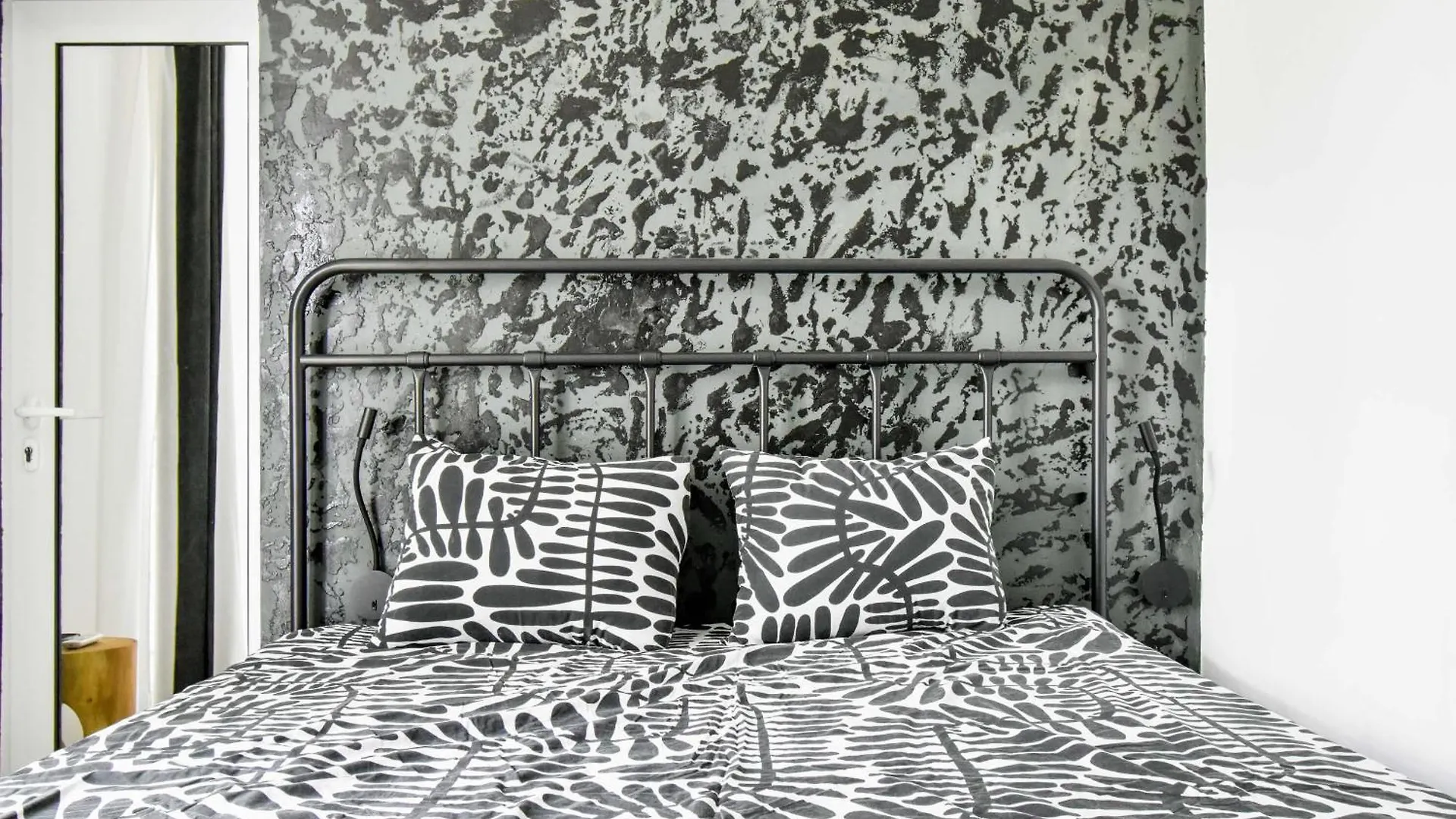 Apartamento 2 Private Suits - Art, Location, Quiet, Balconies Sofía
