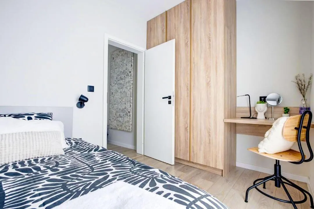 2 Private Suits - Art, Location, Quiet, Balconies Szófia Apartman